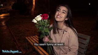 Valentine Day Ki Full Chudai Sex - Cute gurgaon girl Aaeysha gets fucked on Valentines Day in a hotel room
