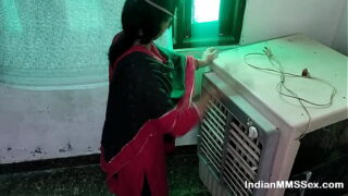 Dehati BHabhi Have Sex With Electrician Came To Fix The Water Cooler Video