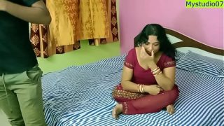 Indian Hot xxx bhabhi having sex with her skinny lover hot hindi couple sex at home Video