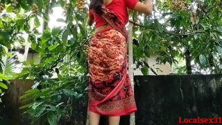 Indian Mumbai House Wife Fucking Hard Pussy In House Garden Video