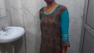 indian sexy hot girl friend having bathroom until her lover comes Video