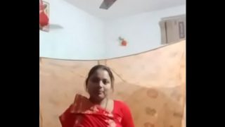 Mani kaur show her chubby body and remove clothes Video